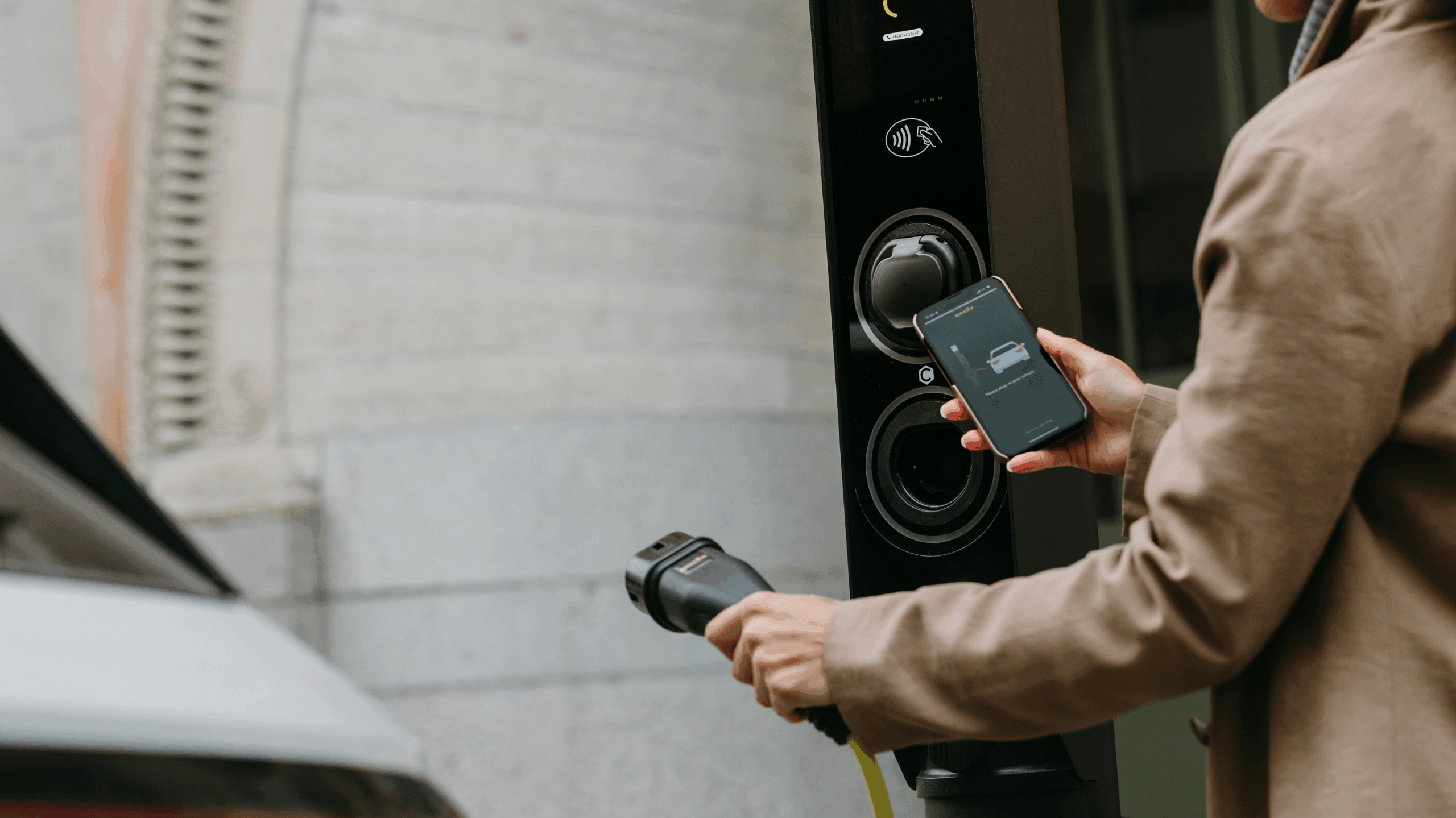 Qwello Charging Station
